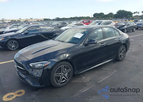 2024 Mercedes-Benz C 300 z USA, uszkodzony, nr VIN W1KAF4GB5RR231668